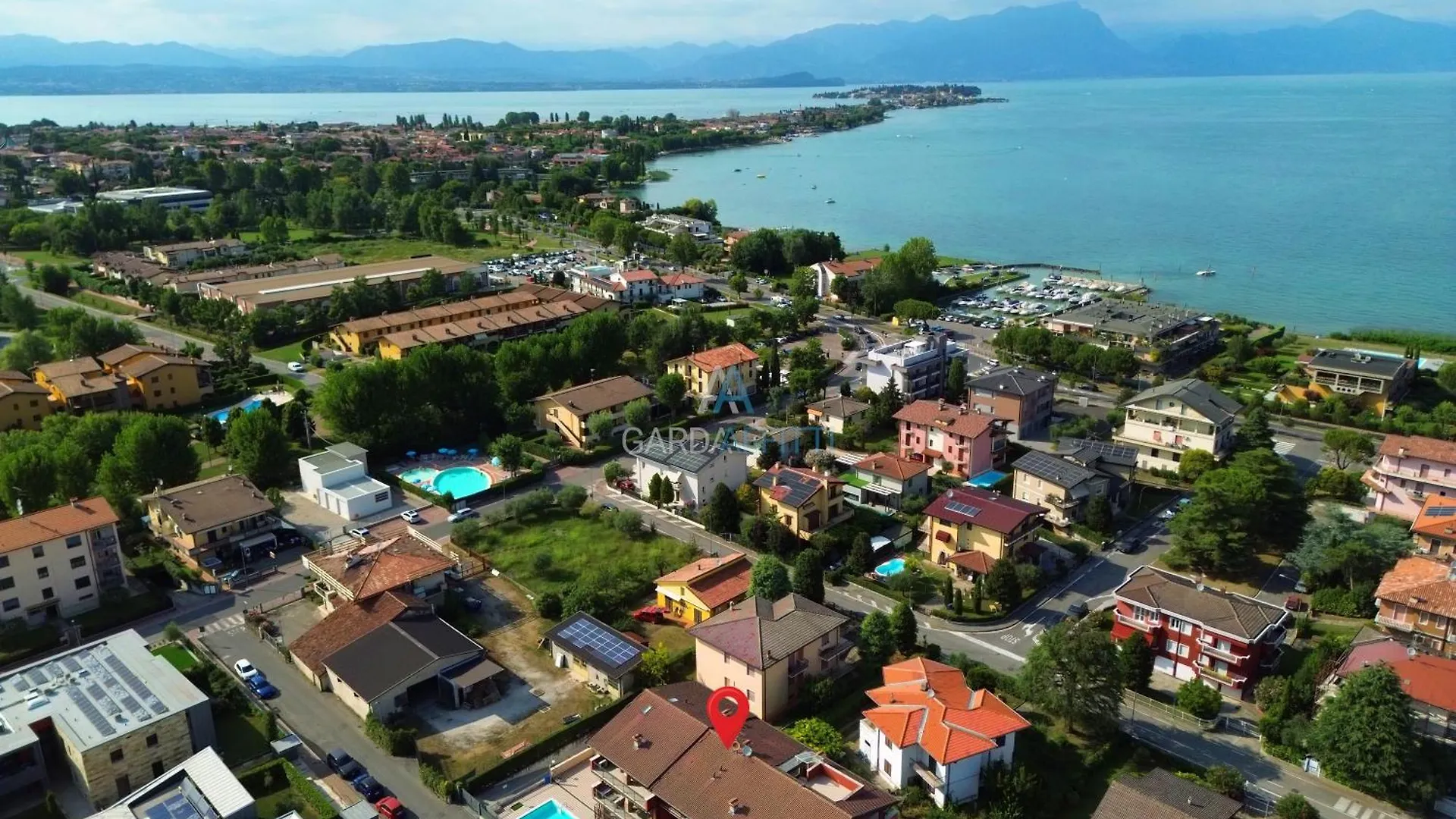 Twins Apartment - 200M Dal Lago Di Garda Con Piscina Sirmione Italië